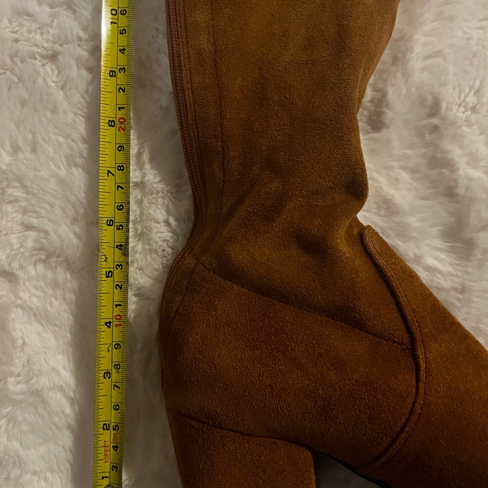 NWOT Goodnight Macaroon 'Marlo' over-the-knee boots in a tan suede material - Picture 8 of 9